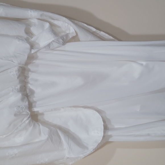 Off the shoulder white embroidered dress - Picture 7 of 7